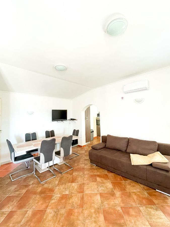 Beautiful Secluded Area Near Novalja Vacation House With Pool And Sea View Villa Lara Zewnętrze zdjęcie