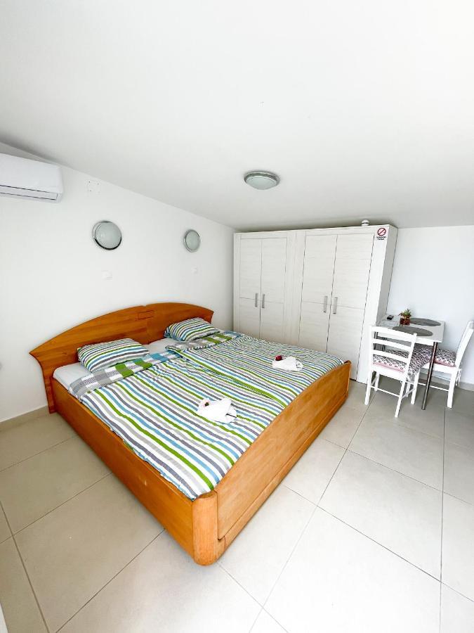 Beautiful Secluded Area Near Novalja Vacation House With Pool And Sea View Villa Lara Zewnętrze zdjęcie